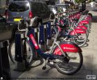 Santander Cycles, conhecido por Boris Bikes, é o serviço de aluguel de bicicletas públicas na cidade de Londres