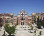 O Hospital da Santa Cruz e São Paulo é um conjunto de edifícios modernistas, projetado pelo arquiteto Lluís Domènech i Montaner. Construída entre 1902 e 1930 em Barcelona