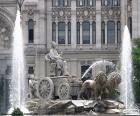 A fonte de Cibeles representa a deusa Cybele, em uma carruagem puxada por leões. Local das vitórias do Real Madrid. Madrid, Espanha