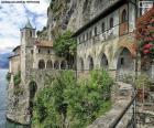 O eremitério do século de Santa Caterina del Sasso é um mosteiro católico romano localizado no município de Leggiuno, na província de Varese e na região da Lombardia da Itália. É empoleirado em um cume rochoso na costa oriental do lago Maggiore.