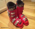Botas de esqui alpinas vermelhas