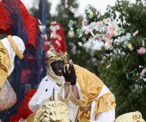 Puzle Rei Baltasar no desfile atirando doces