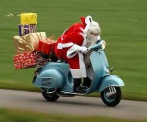 Puzle Santa on scooter