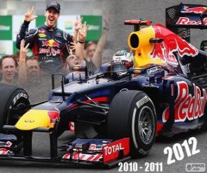 Puzle Sebastian Vettel, Campeão Mundial de F1 de 2012, com a Red Bull Racing, é o mais jovem tricampeão