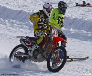 Puzle Skijoring, esquiador e motocicleta