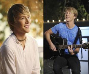 Puzle Sterling Knight é um cantor e ator americano.