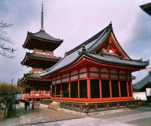 Puzle Templo japonês em Kiyomizu-dera, na antiga cidade de Kyoto, Japão