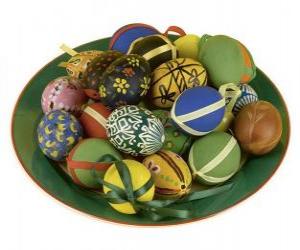 Puzle Típicos ovos decorados da Páscoa