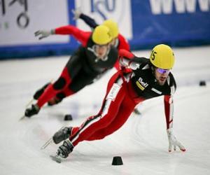 Puzle Três patinadores em uma corrida de patinação ou patinagem de velocidade