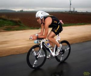 Puzle Triatleta no ciclismo