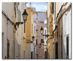 Puzle Village Street em Menorca, Espanha