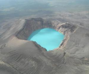 Puzle Vulcões de Kamchatka, na Rússia.