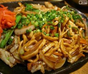 Puzle Yakisoba, comida japonesa