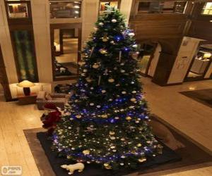 Puzle Árvore de Natal decorada com ornamentos brilhantes