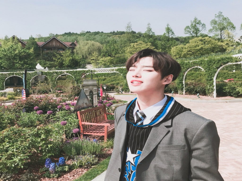 Um quebra-cabeças de K-Pop com o membro do Pentagon! puzzle