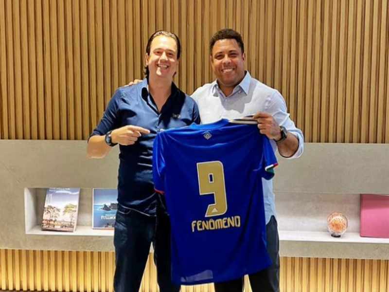 puzzle da apresentação da compra do Cruzeiro pelo Ronaldo Fenômeno puzzle